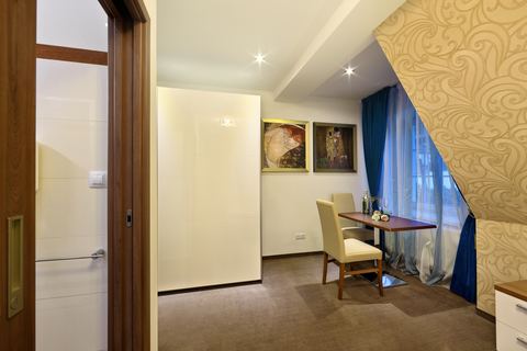 Rooms – Room 1
