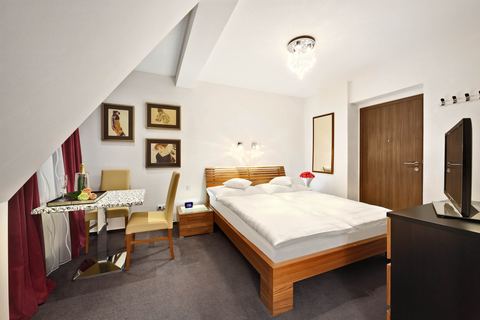 Rooms – Room 2