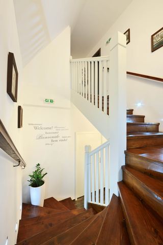 Rooms – Reception and corridors