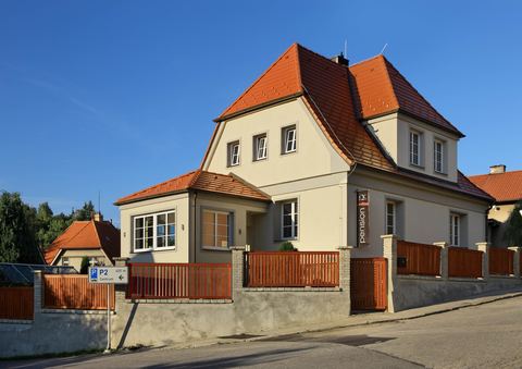 Garden and exterior