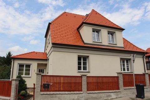 Garden and exterior